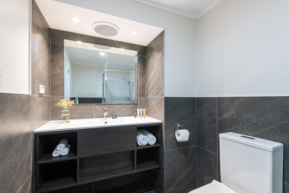 Four Canoes Hotel Роторуа Екстериор снимка