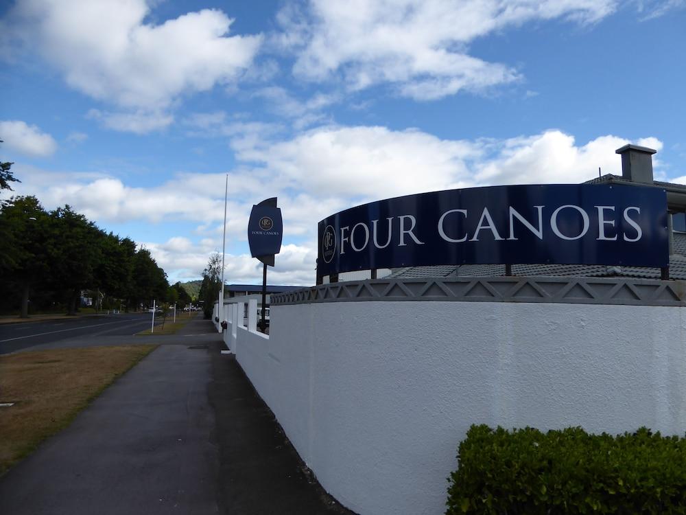 Four Canoes Hotel Роторуа Екстериор снимка