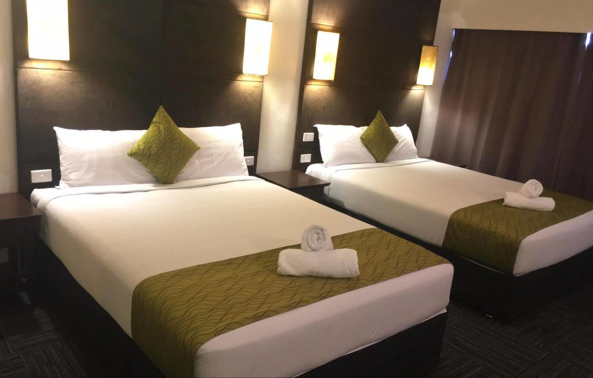 Four Canoes Hotel Роторуа Екстериор снимка