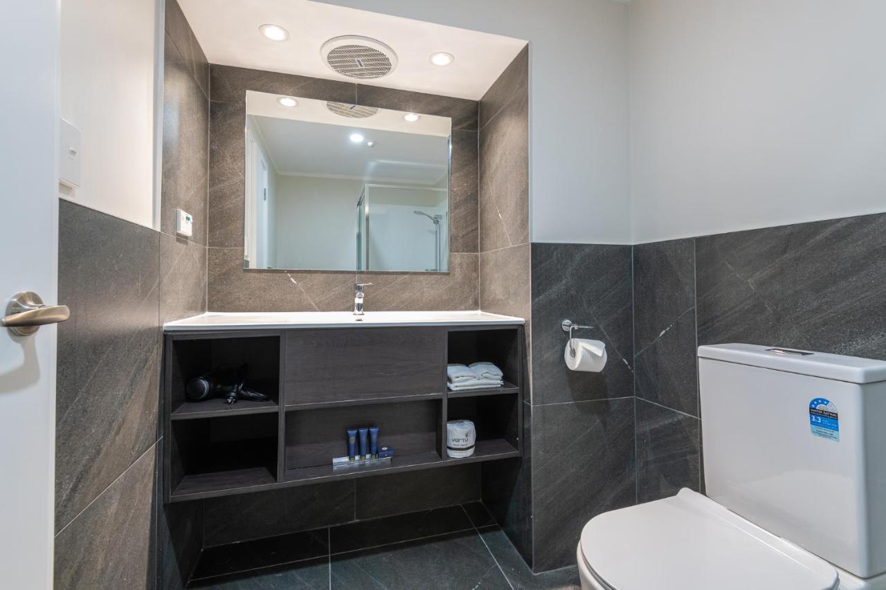 Four Canoes Hotel Роторуа Екстериор снимка